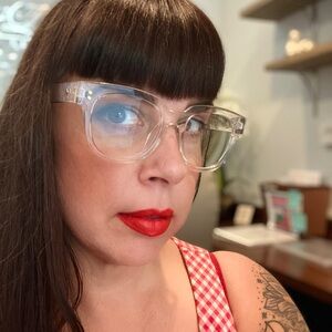 Meet your Posher, Amber